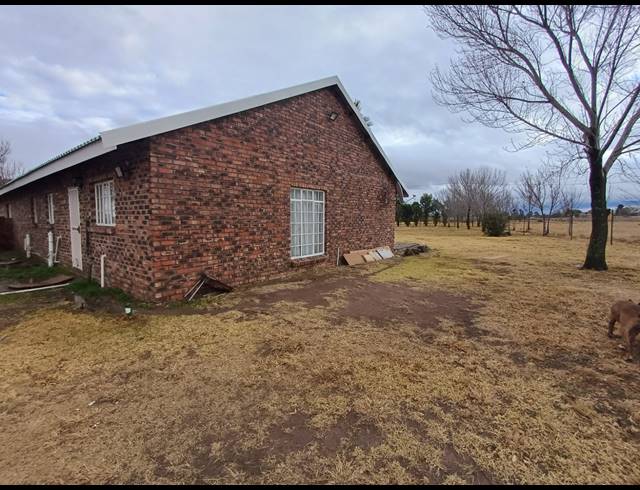 25,930M² SMALLHOLDING TO LET IN BOLTONWOLD